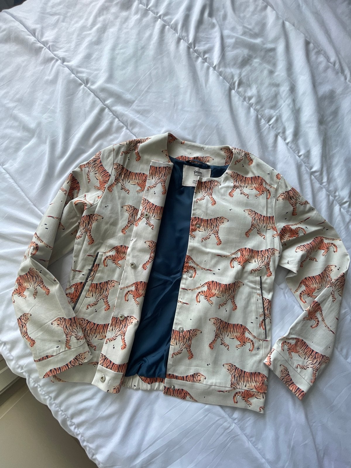 Pom Amsterdam Beige Jasje met Tijgerprint - Maat 1, Kleding | Dames, Ophalen of Verzenden, Nieuw, Maat 34 (XS) of kleiner, Beige
