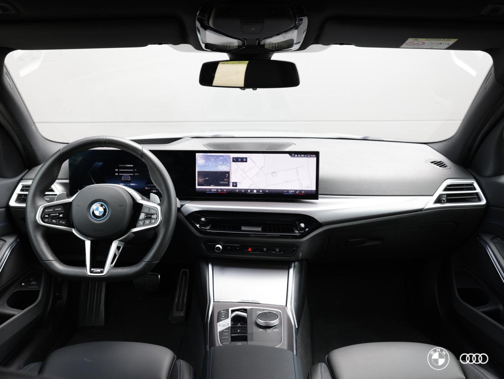 BMW 330E M Sport Edition 22KW / 360 CAMERA / ACC / HEAD UP /, Auto's, Automaat, Achterwielaandrijving, 4 cilinders, Met garantie (alle)