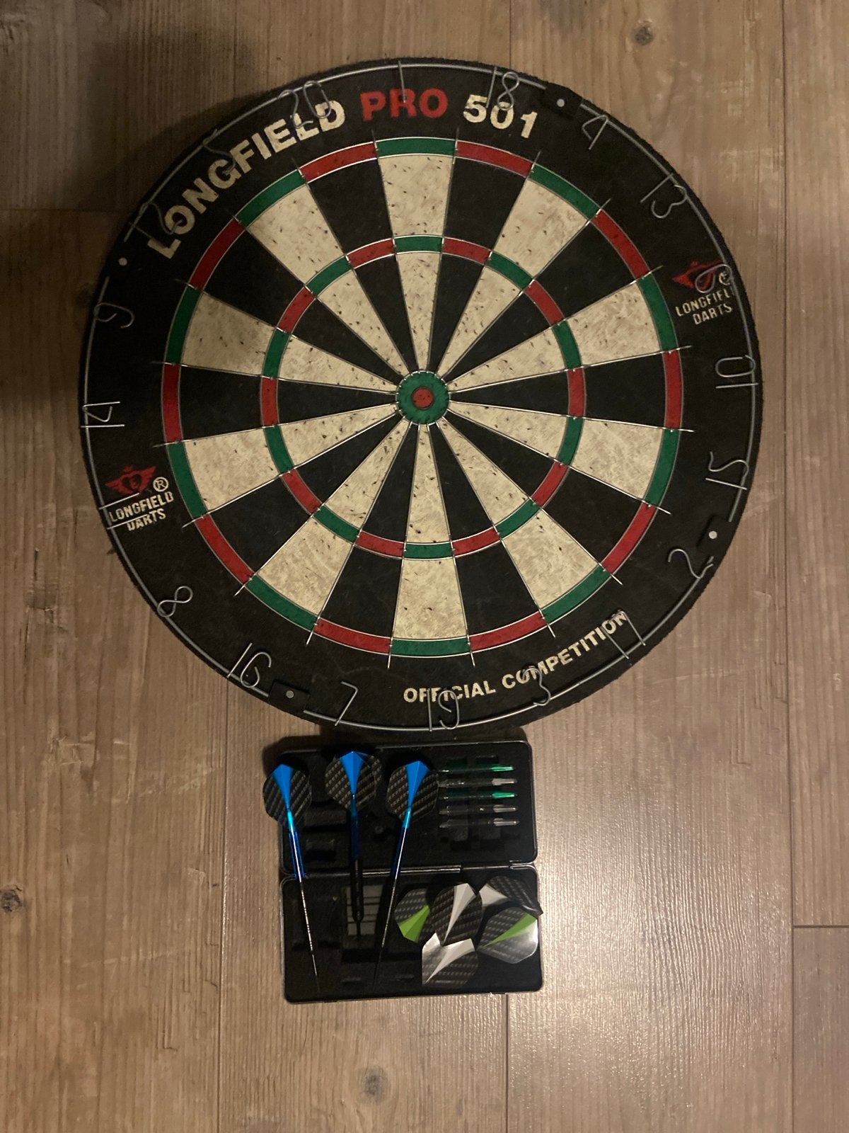 Longfield Pro 501 Dartbord met pijlen en flights, Sport en Fitness, Ophalen, Gebruikt, Dartbord met pijlen