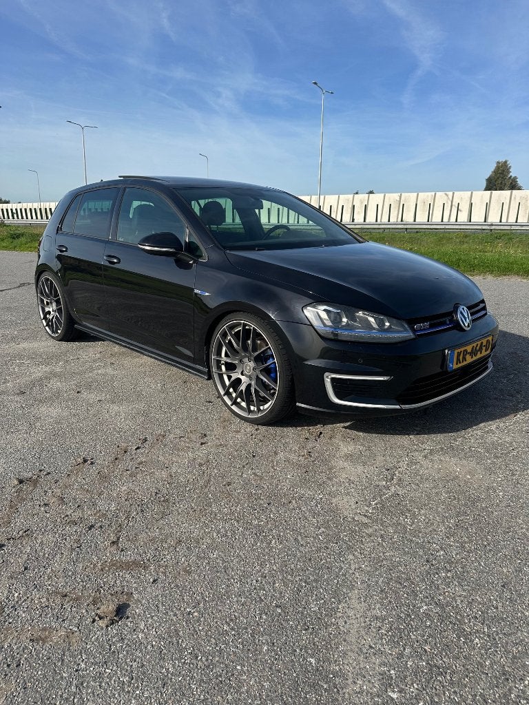 Volkswagen Golf GTE – 2016 – Pano – Leer – Trekhaak – DSG, Zwart, Zwart, 1499 kg, Onderhoudsboekje
