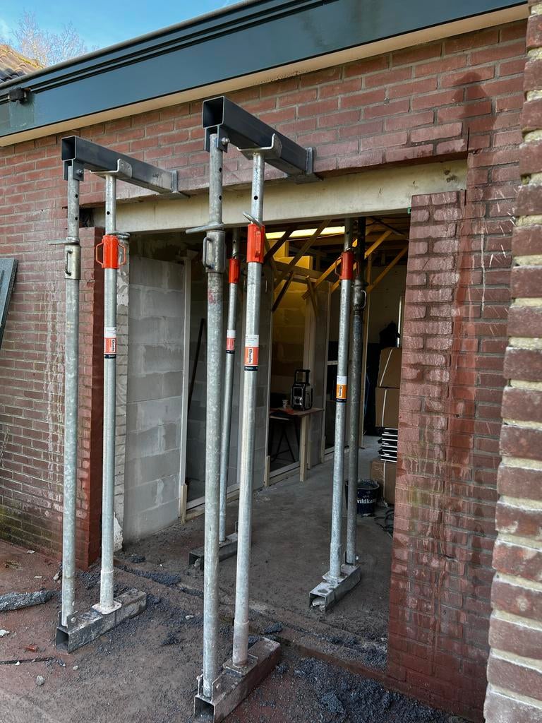 Te huur: Stand alone/Gevel stempels en bouwstempels., Ophalen, Gebruikt, Overige typen, 2 tot 5 meter