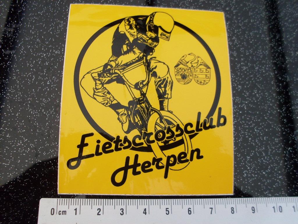 sticker fietscross club herpen logo bmx vintage logo embleem, Verzenden, Zo goed als nieuw, Bedrijf of Vereniging
