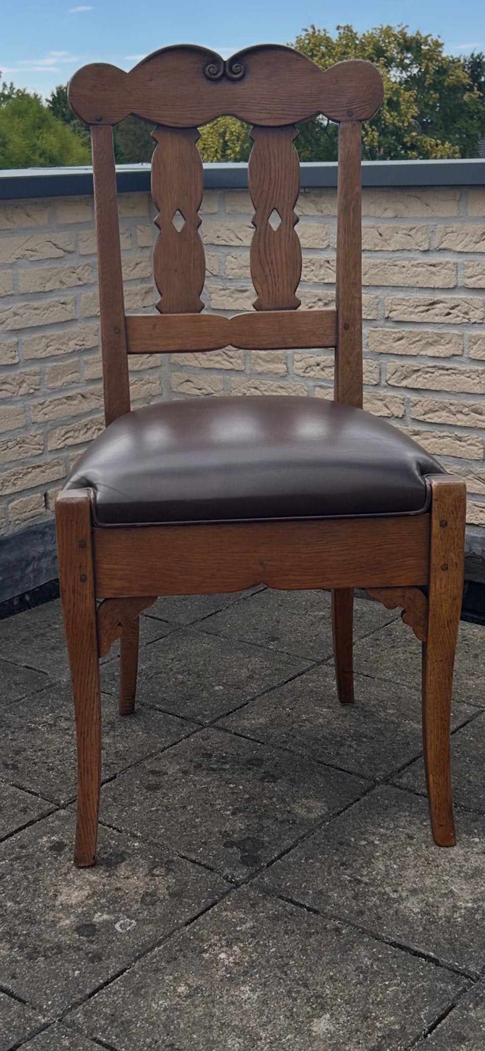 4 Eiken stoelen met lederen zitting - Classic Charm, Bruin, Ophalen of Verzenden, Vier, Leer