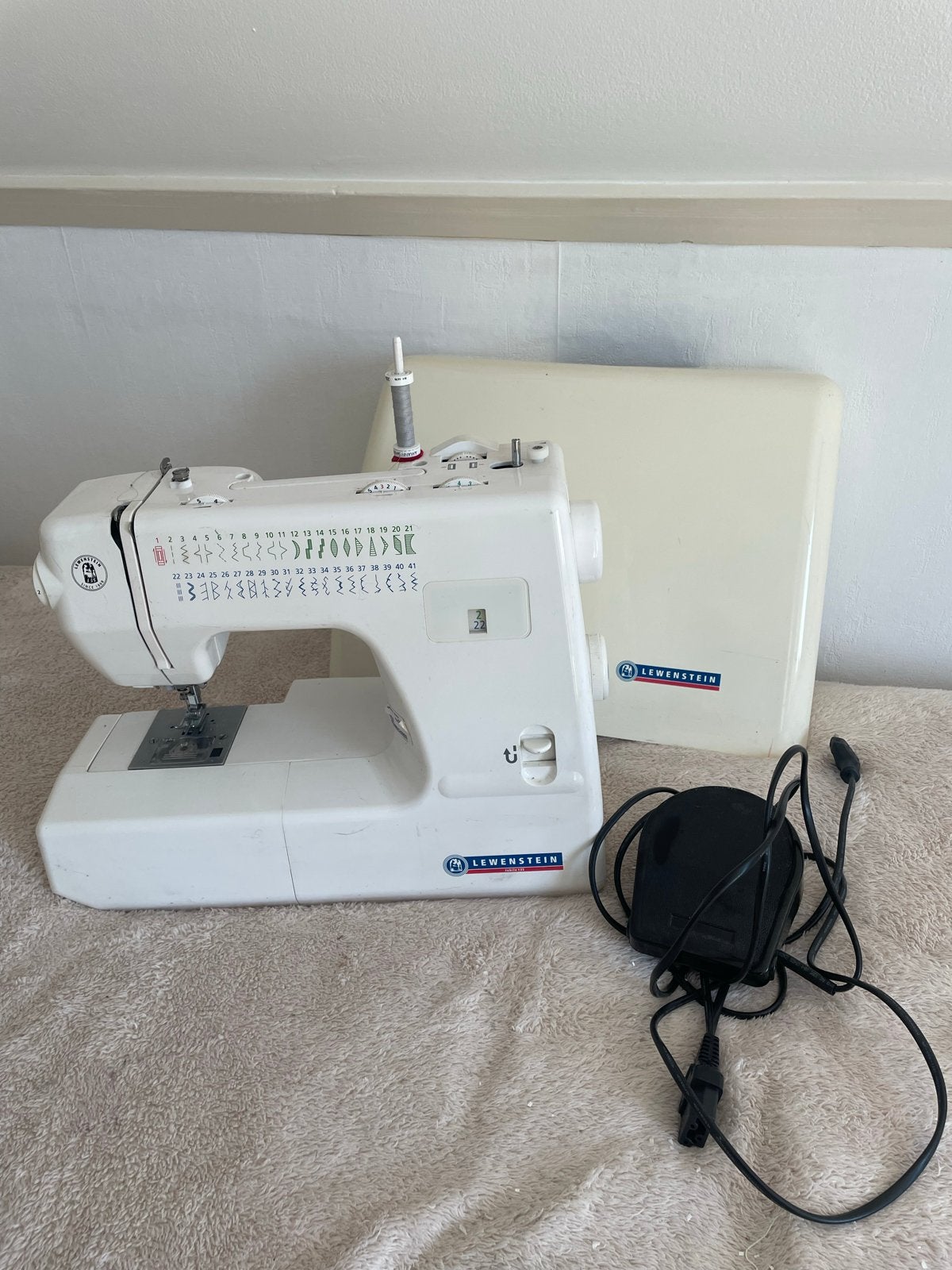 Lewenstein Naaimachine met voetpedaal en hoes, Ophalen, Gebruikt, Naaimachine, Lewenstein
