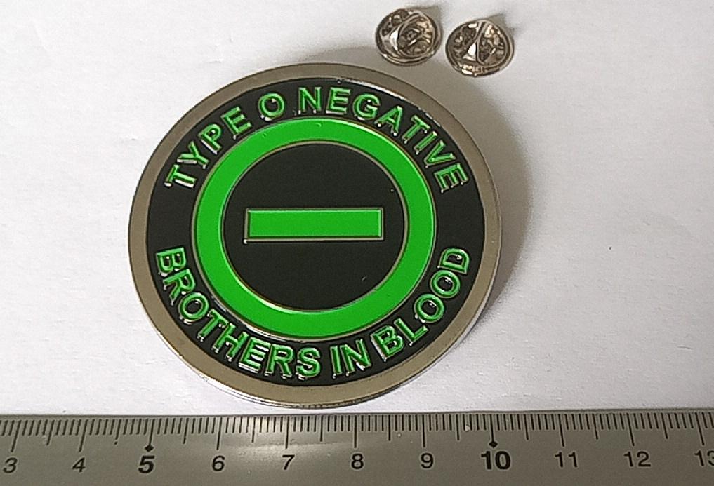 Type O Negative erg mooie Brothers in blood pin badge speld, Verzenden, Nieuw, Overige typen