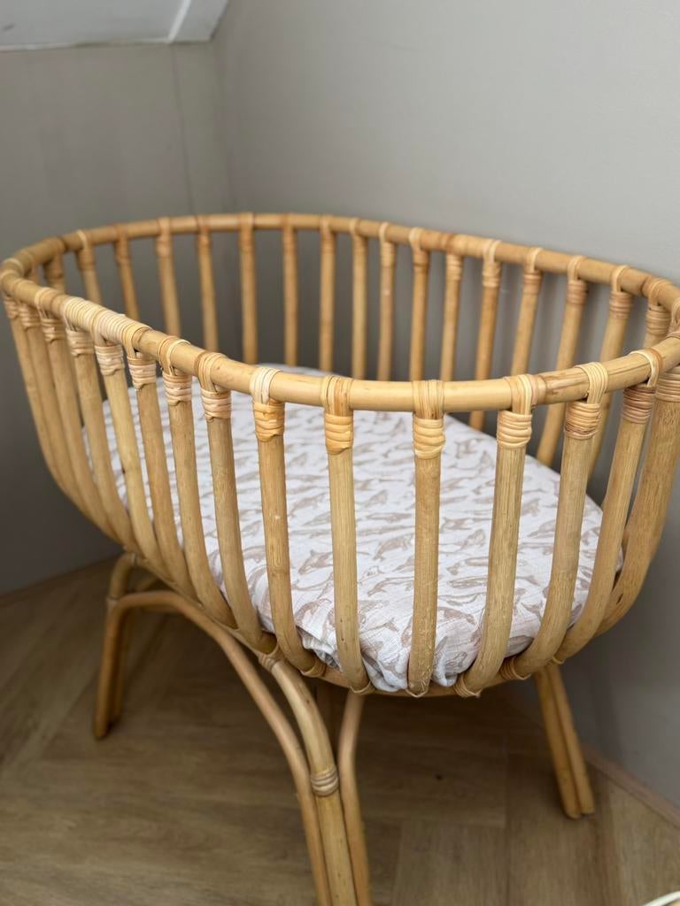 Rotan wiegje, Kinderen en Baby's, Babywiegjes en Ledikanten, Ophalen, Zo goed als nieuw, Wieg