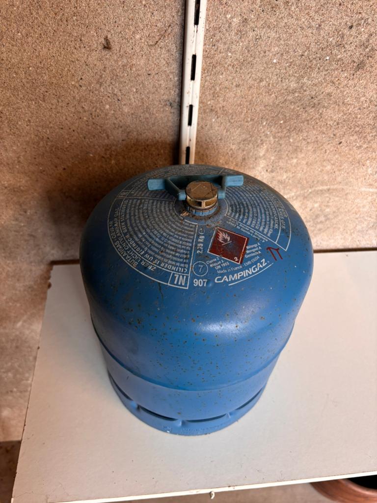 Campingaz gasfles (leeg), Caravans en Kamperen, Kampeeraccessoires, Ophalen, Zo goed als nieuw