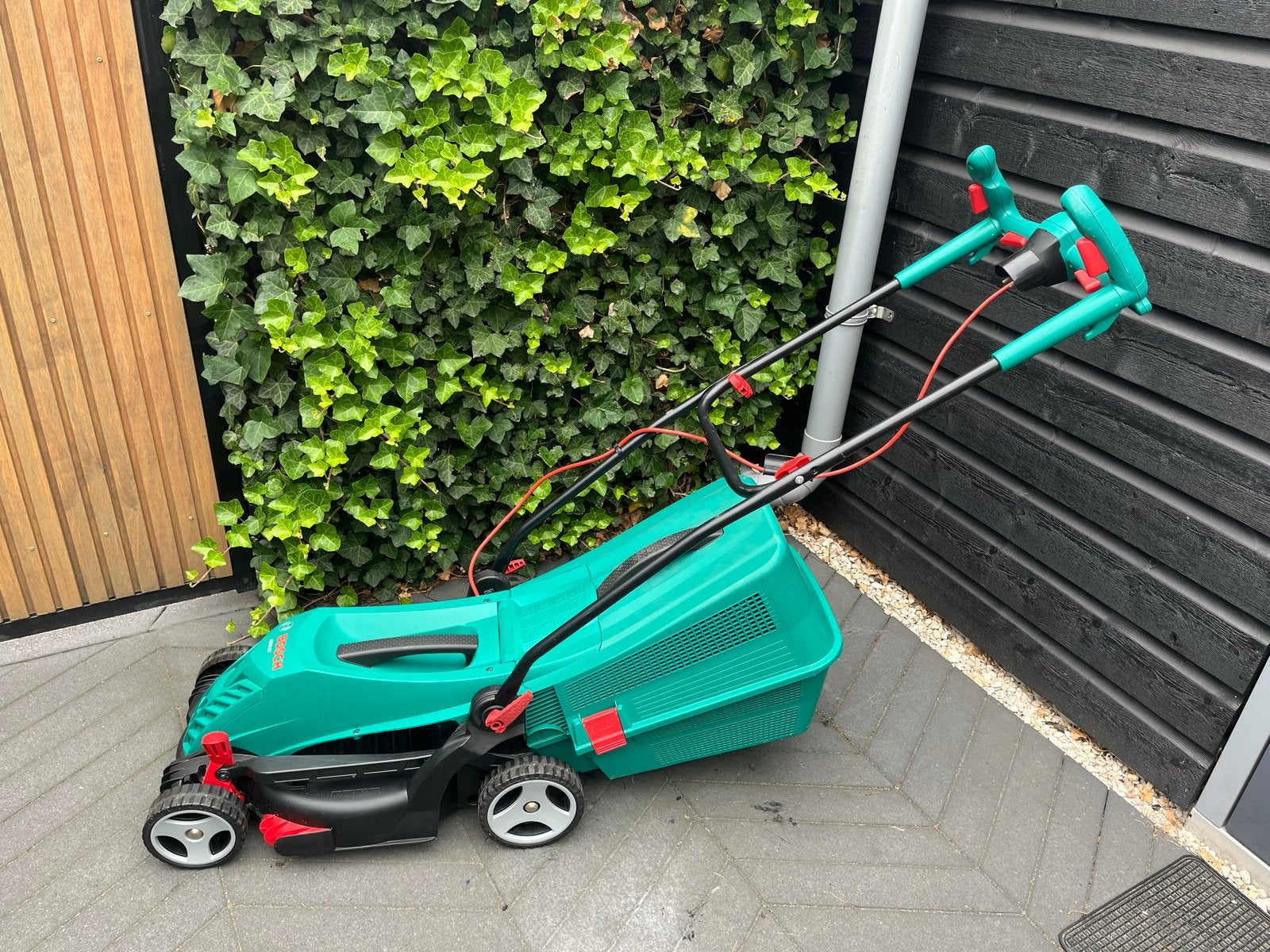 Bosch ARM 37 (zgan!) elektrische grasmaaier met opvangbak, Ophalen, Cirkelmaaier, Elektrische grasmaaier, Zo goed als nieuw