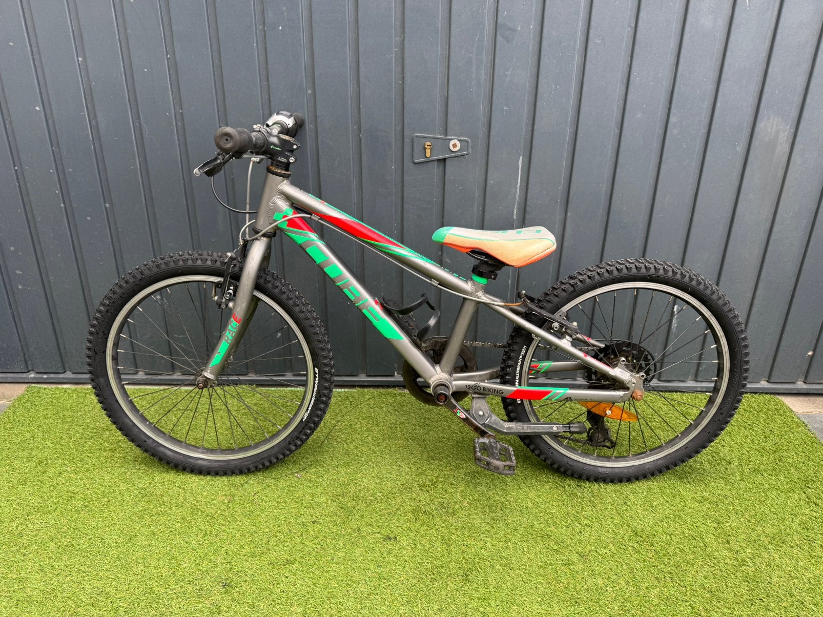 Cube Kid 200 - 20 inch - Kinderfiets MTB mountainbike 🩶💚, Velgrem, Aluminium, Ophalen of Verzenden, Zo goed als nieuw
