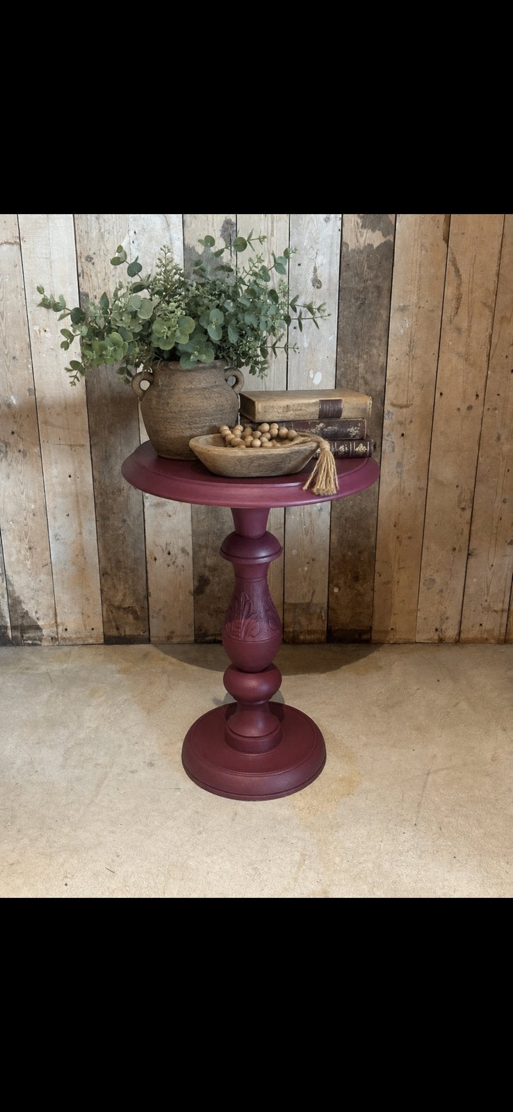 Brocante bijzettafeltje - rond - aubergine, Huis en Inrichting, Ophalen, Zo goed als nieuw