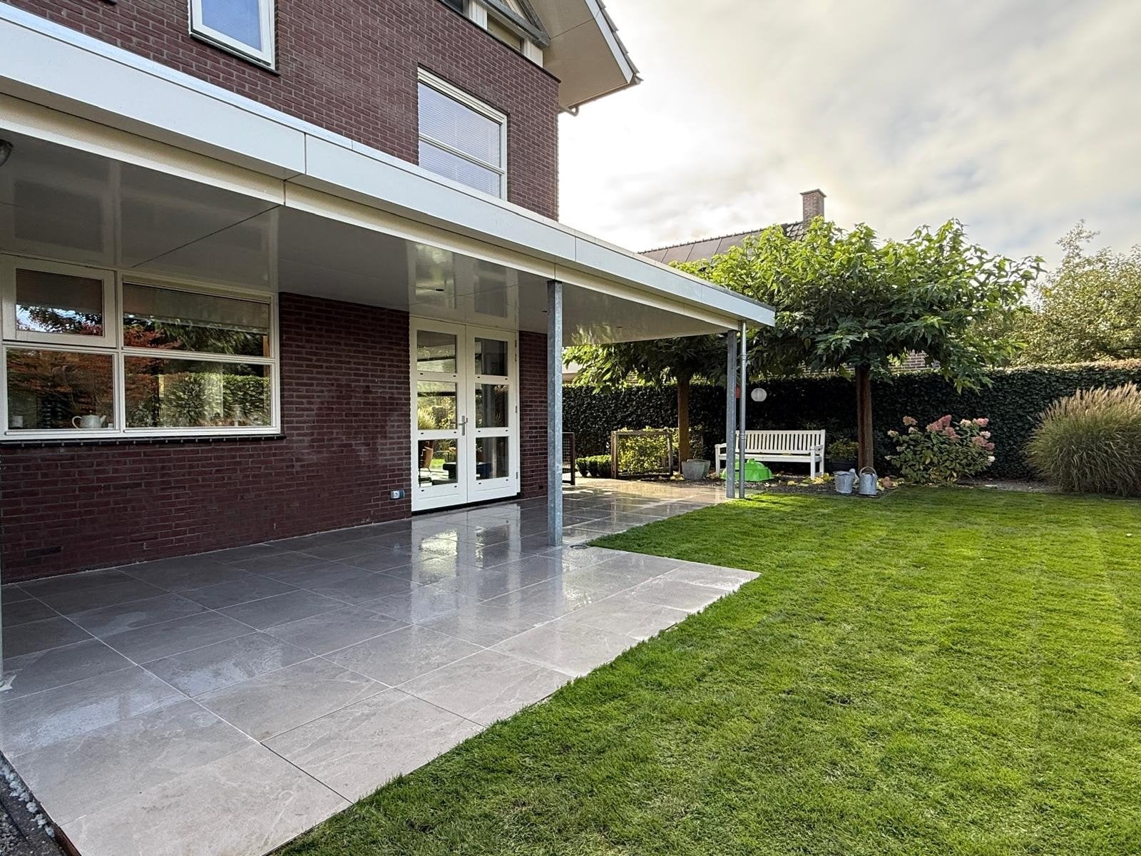 Aangeboden diverse tuinwerken, Bestrating