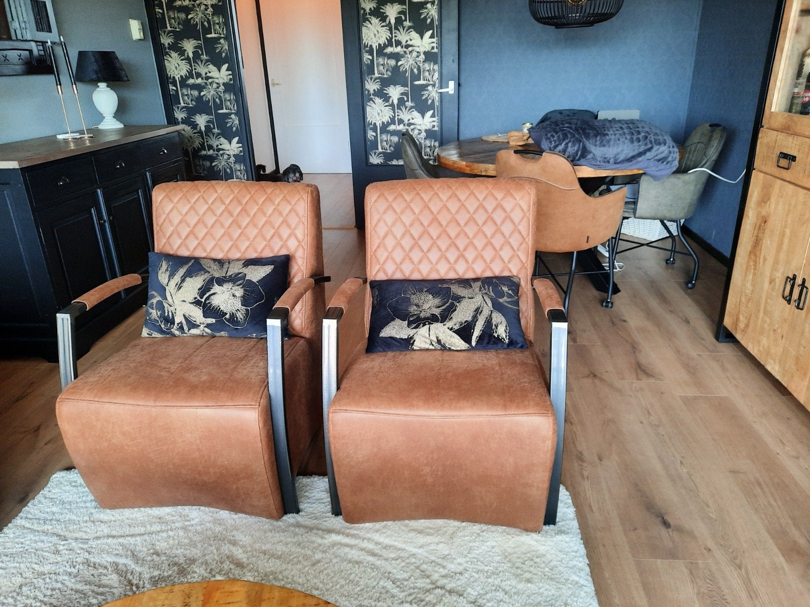 Bank en twee stoelen, Ophalen, Nieuw, Leer