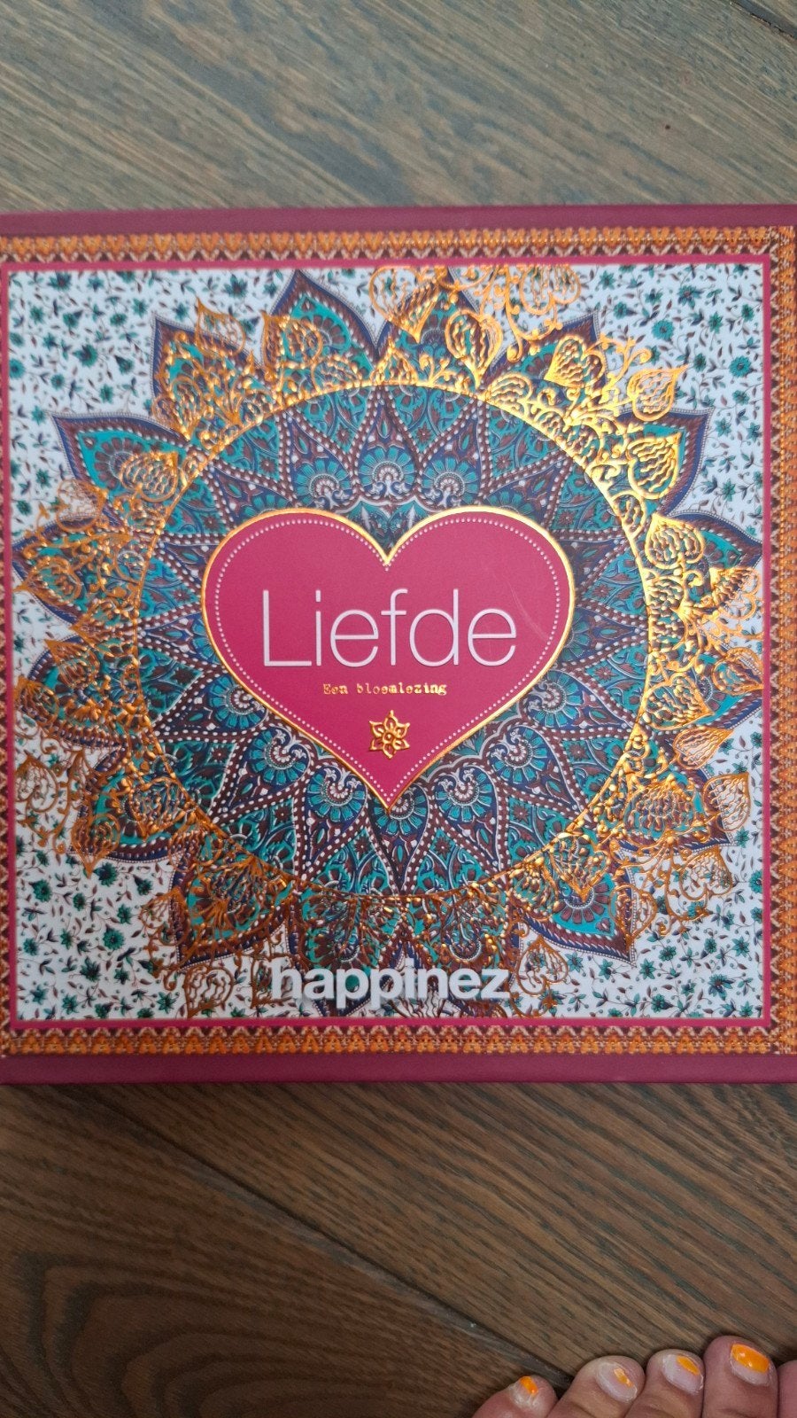 Liefde, een bloemlezing Happinez : prachtig boek, Boeken, Ophalen of Verzenden, Zo goed als nieuw