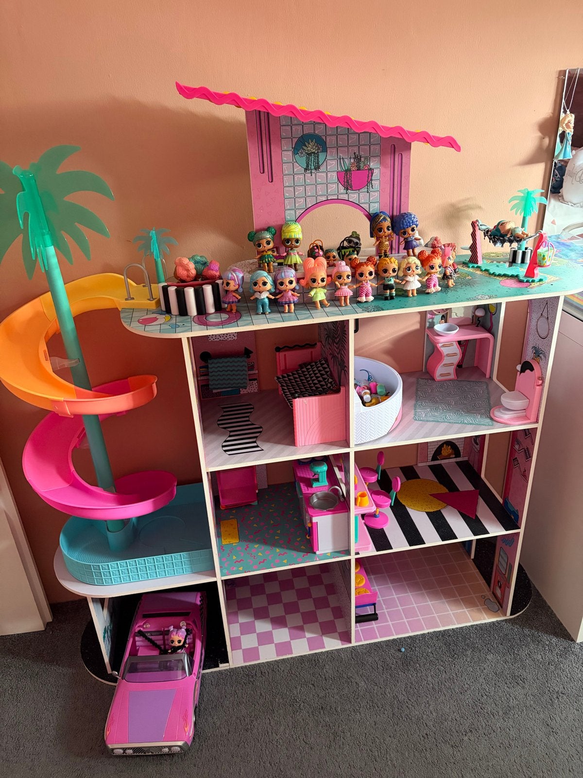 L.O.L.Poppenhuis GROOT met poppen en auto, Ophalen, Zo goed als nieuw, Overige typen