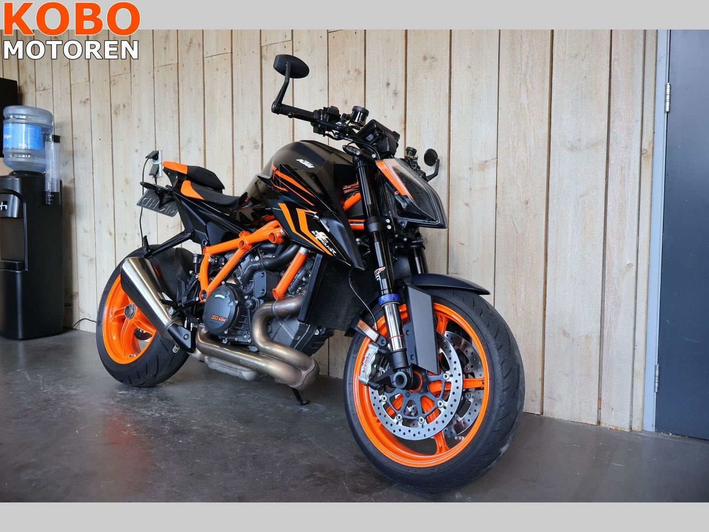KTM 1290 SUPERDUKE R EVO (bj 2022), 2 cilinders, KTM, Motorrijbewijs A, Bedrijf