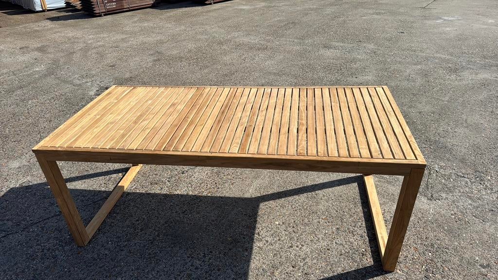Teak tafel voor binnen of buiten € 295, Tuin en Terras, Tuintafels, Ophalen, Zo goed als nieuw, Rechthoekig, Teakhout