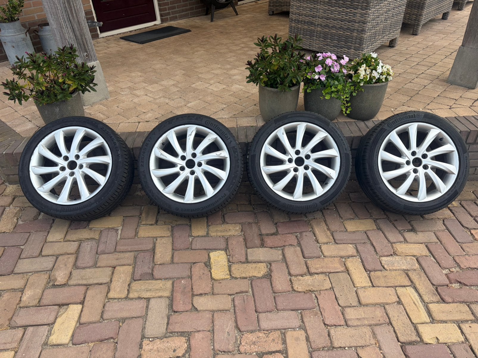 Alfa romeo giulietta velgen 17 inch continental, Ophalen, 17 inch, Zomerbanden, 225 mm