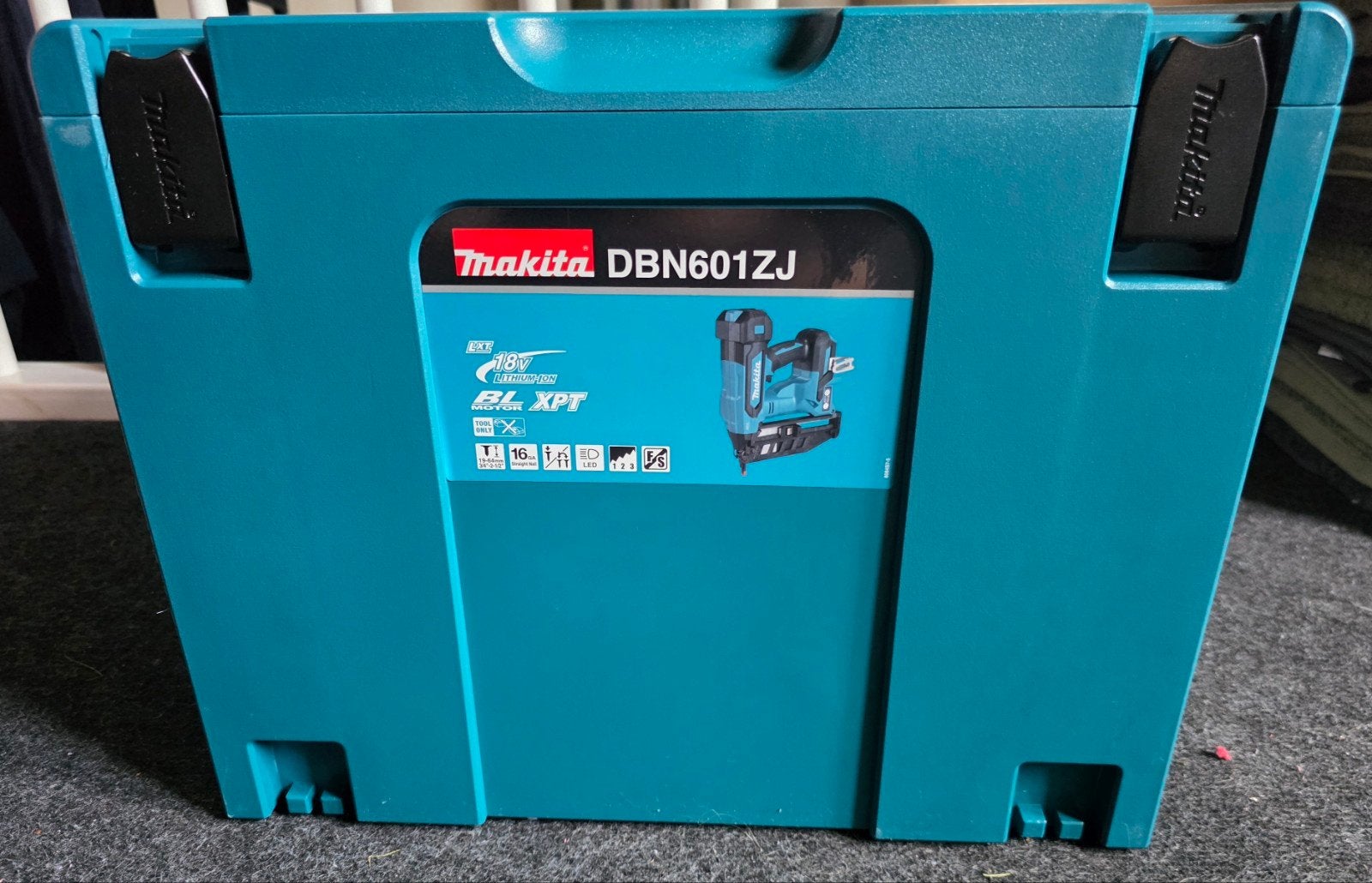 Makita DBN601ZJ 18V Brad tacker 16Ga (excl. accu en lader), Ophalen of Verzenden, Nieuw, Overige typen