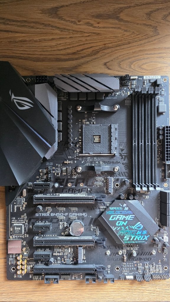 ASUS ROG strix B450F, Computers en Software, Moederborden, Gebruikt, Verzenden, DDR4, Socket AM4
