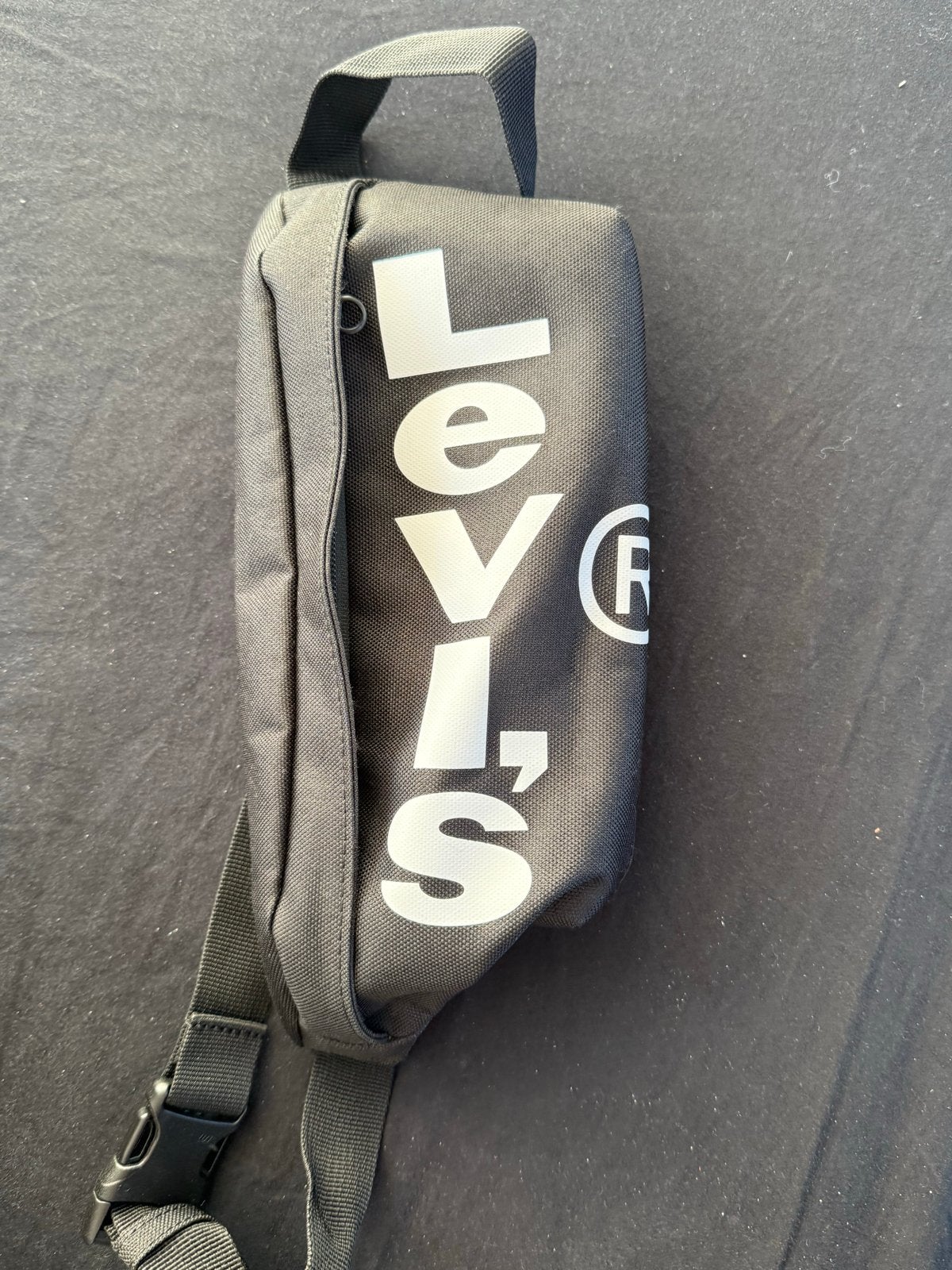 Levi's heuptasje - Zwart met wit logo, Ophalen of Verzenden, Zo goed als nieuw, Zwart, Overige typen