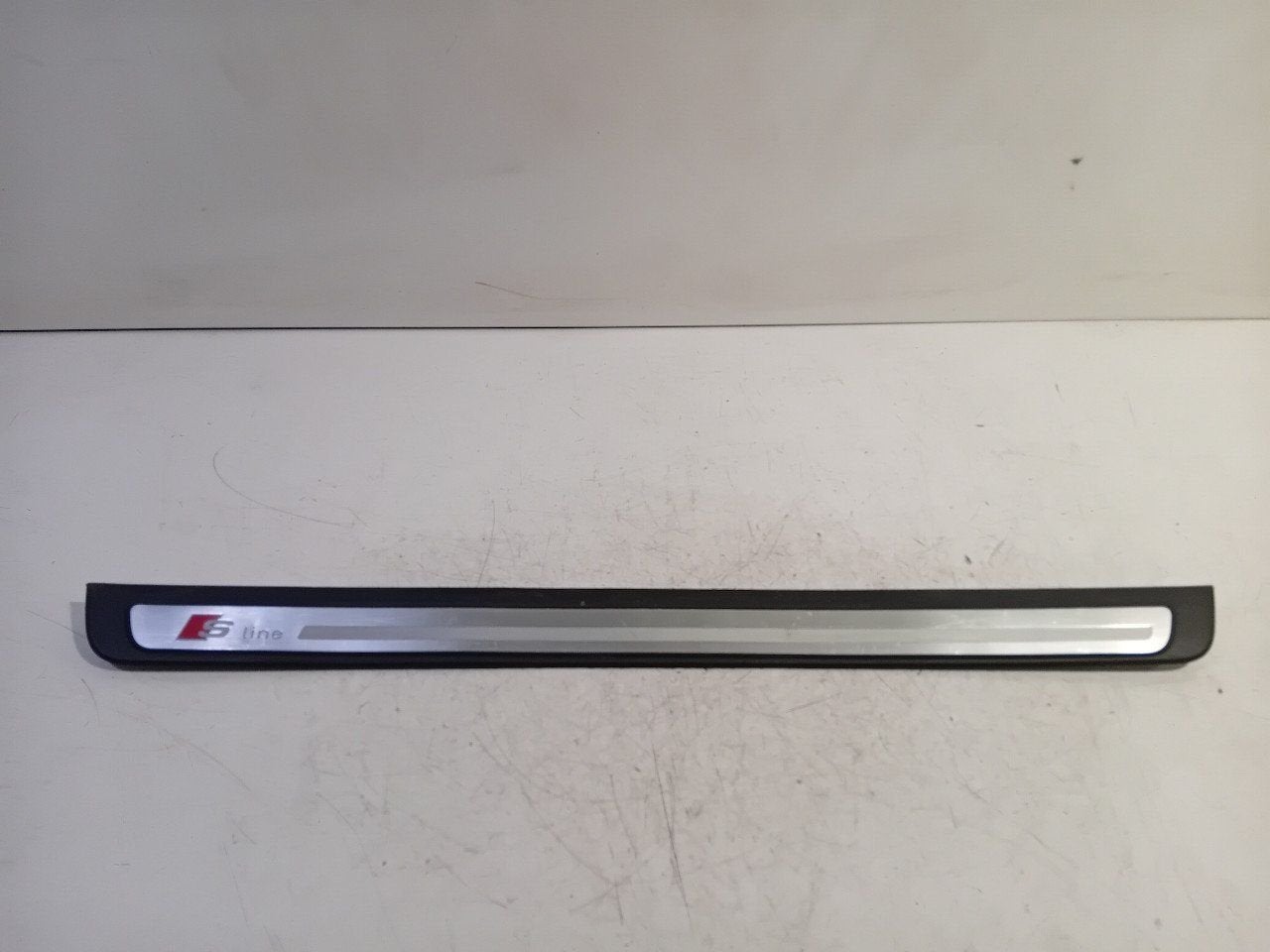 Sierlijst Audi A5, Onderdelen@venauto.nl, Van der Ven Autorecycling B.V., Gebruikt, Ettenseweg 76, 4706 PB Roosendaal, The Netherlands