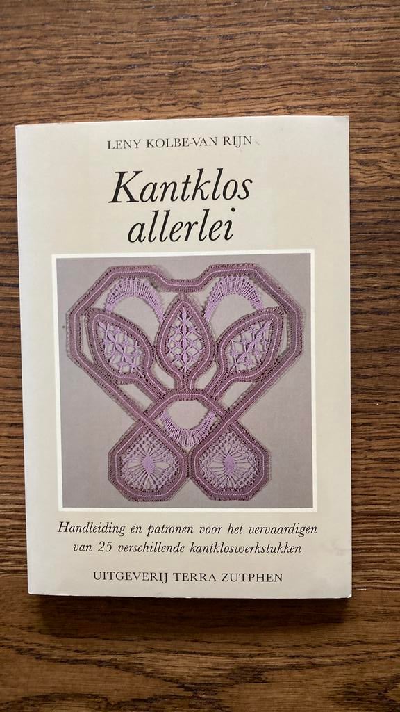 Kantklos allerlei, Hobby en Vrije tijd, Verzenden, Zo goed als nieuw, Boek of Tijdschrift
