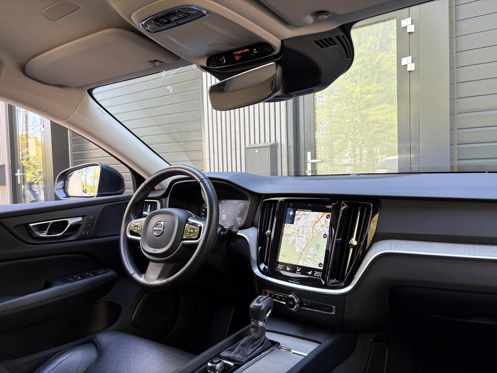 Volvo V60 2.0 T4 Inscription, 15 km/l, Euro 6, 1969 cc, Blauw