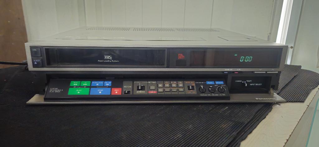 Panasonic NV-730 VHS recorder voor hobbyist/reparatie, Ophalen of Verzenden, Niet werkend, VHS-speler of -recorder