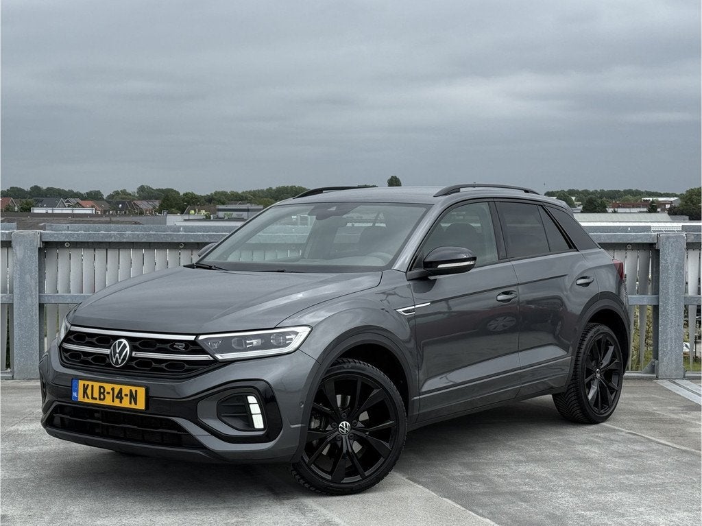 Volkswagen T-Roc 1.5 TSI R-Line | Black Style | IQ | Beats |, 4 cilinders, 150 pk, 1253 kg, Bedrijf