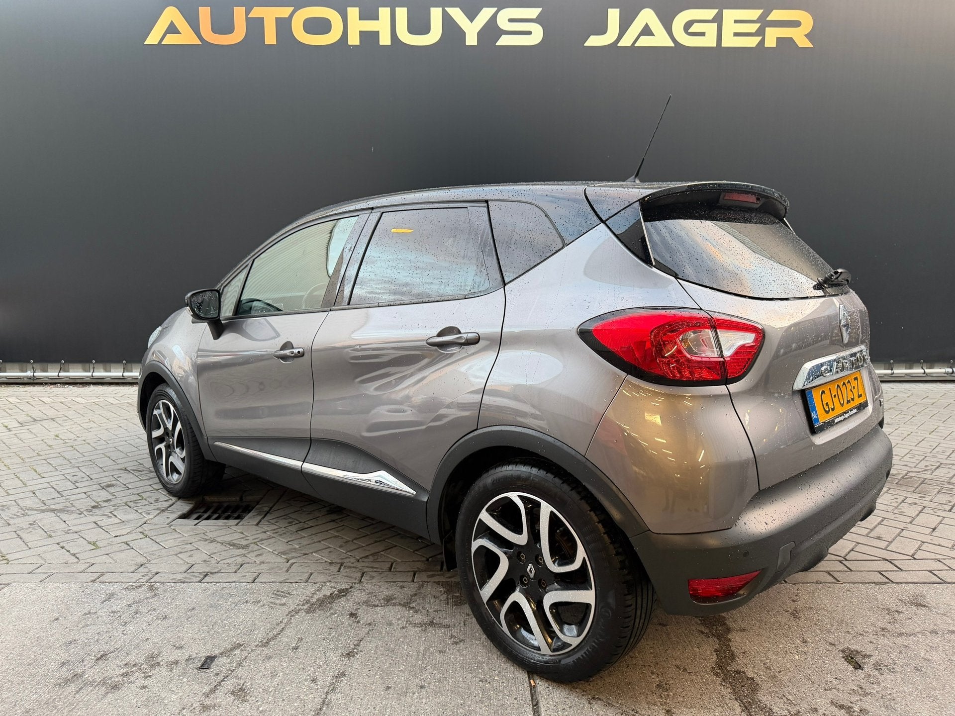 Renault Captur 1.2 TCe Dynamique - Automaat Camera Keyless, Auto's, Stof, Zwart, 4 cilinders, Origineel Nederlands