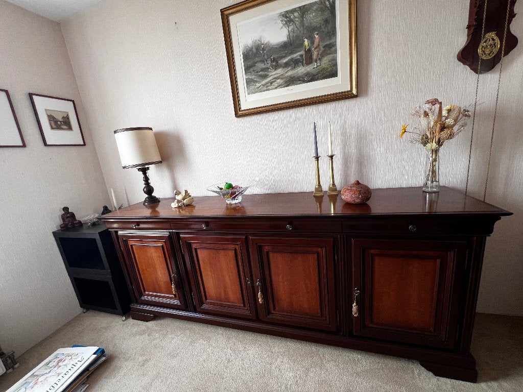 Dressoir noten, Ophalen, Met deur(en), Klassiek, Zo goed als nieuw