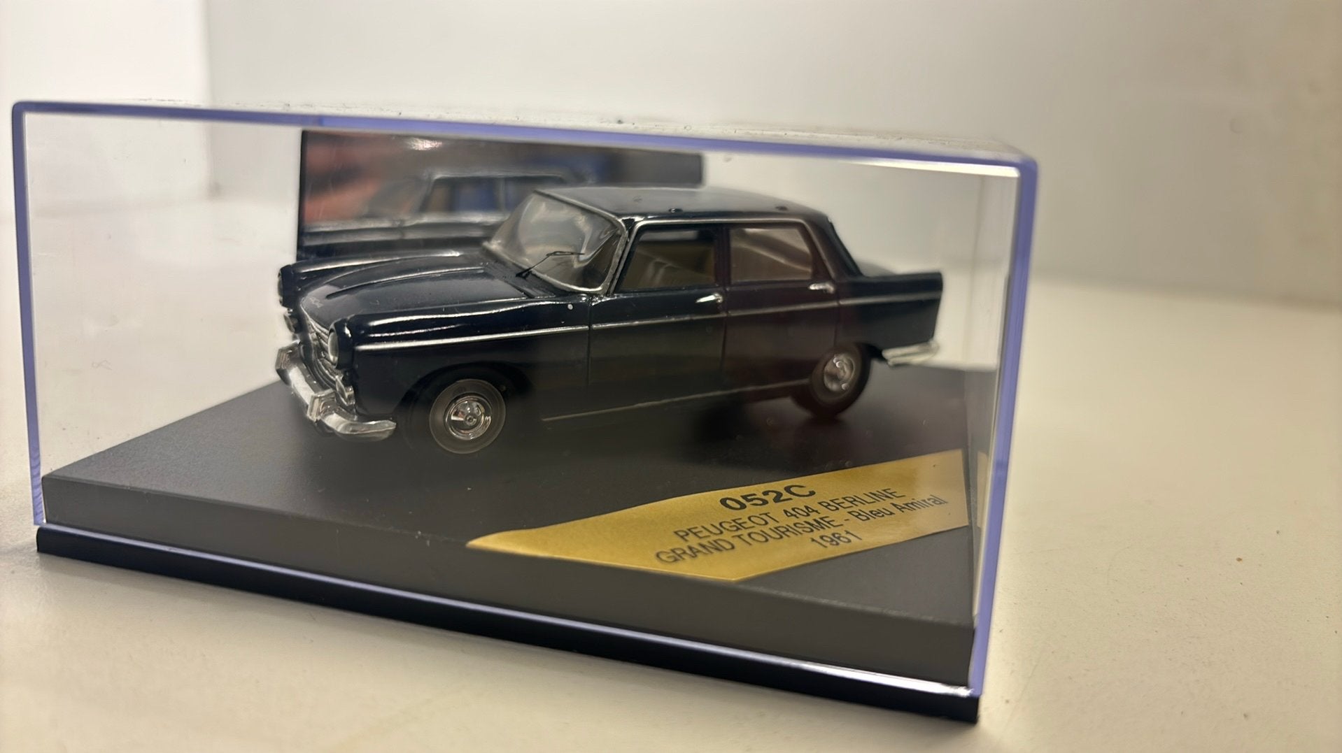 Peugeot 404 berline grand tourisme bleu 1961 vitesse 1.43, Overige merken, Auto, Ophalen of Verzenden, A