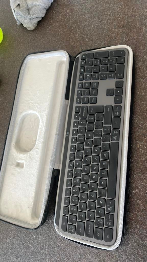 Logitech MX Keys S – draadloos toetsenbord, Computers en Software, Toetsenborden, Ophalen of Verzenden