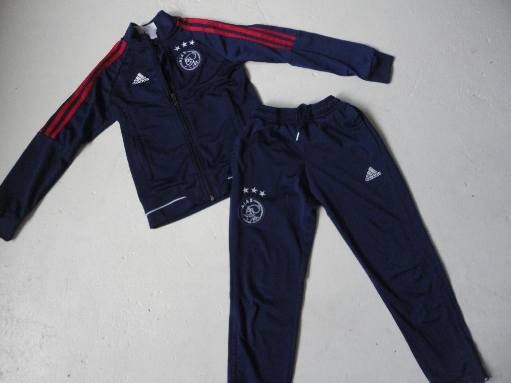Mooi donkerblauw trainingspak van AJAX  maat 128, Adidas, Sport- of Zwemkleding, Ophalen of Verzenden, Zo goed als nieuw