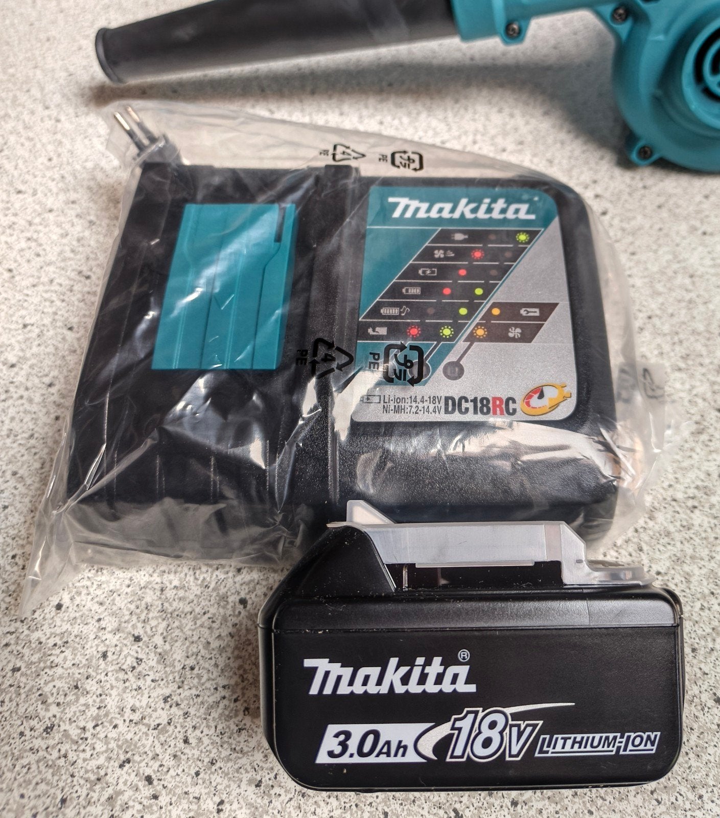 Makita® DUB186zx Bladblazer incl 3.0ah 18v accu+Snellader., Met zuigfunctie, Ophalen of Verzenden, Zo goed als nieuw, Makita