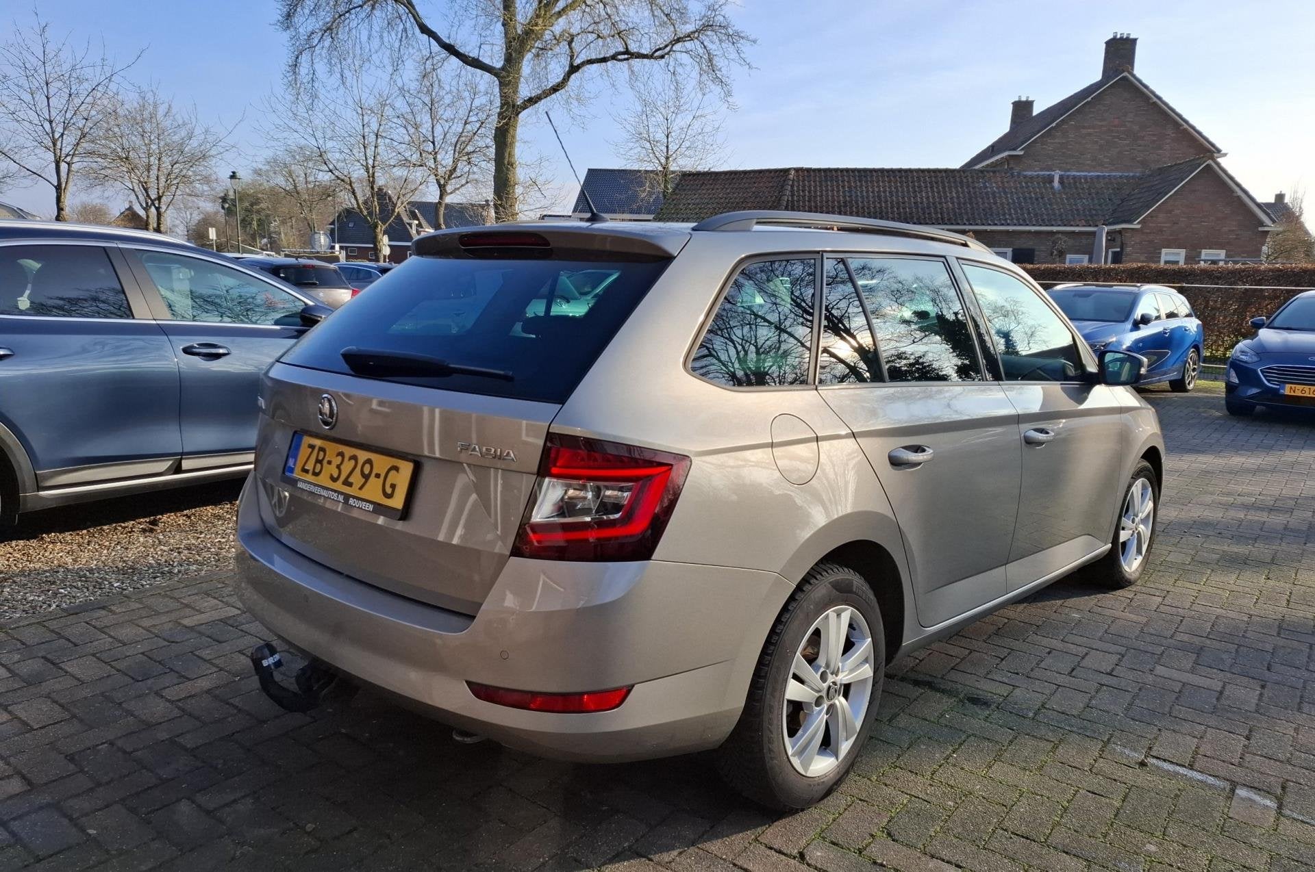 Skoda Fabia Combi 1.0 TSI Style. 1ste eigenaar dealer onderh, Auto's, Dealer onderhouden, Gebruikt, Alcantara, Origineel Nederlands