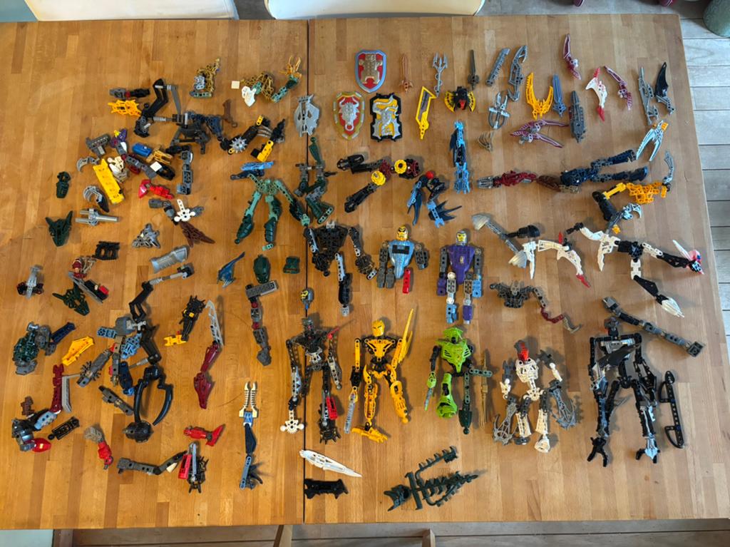 LEGO Bionicle en Hero Factory partij – figuren en wapens, Bionicle, Meerdere sets, Lego, Ophalen of Verzenden