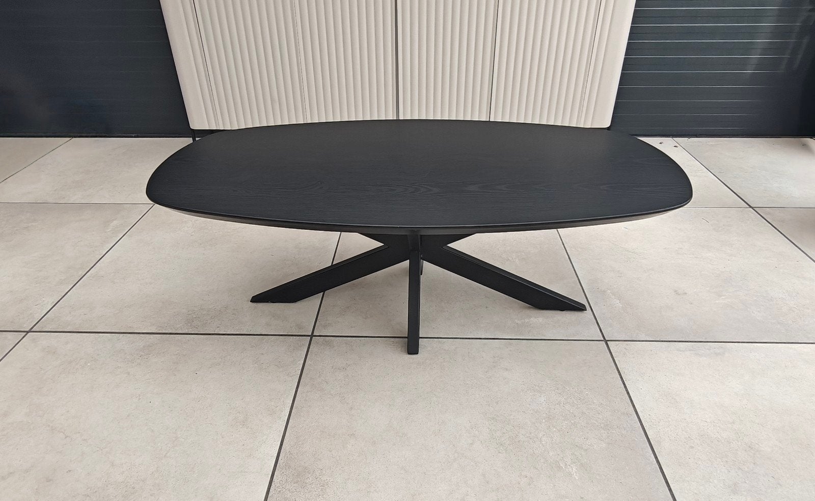 Trendy Deense Ovale Salontafel met Spinpoot - Zwart Melamine, Gebruikt, 50 tot 100 cm, 100 tot 150 cm, Overige materialen