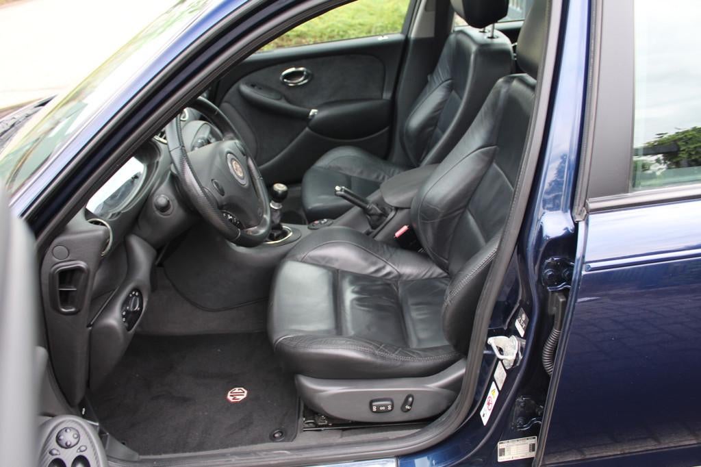 MG ZT -T 4.6 V8 260PK Touring Ford Mustang  origineel Ned, Auto's, Achterwielaandrijving, Gebruikt, 1715 kg, Blauw