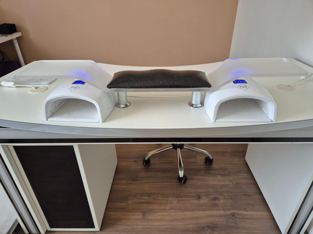 Nova Flair Manicuretafel met afzuiging en ledlicht, Werkplek, Ophalen, Gebruikt, Tafel