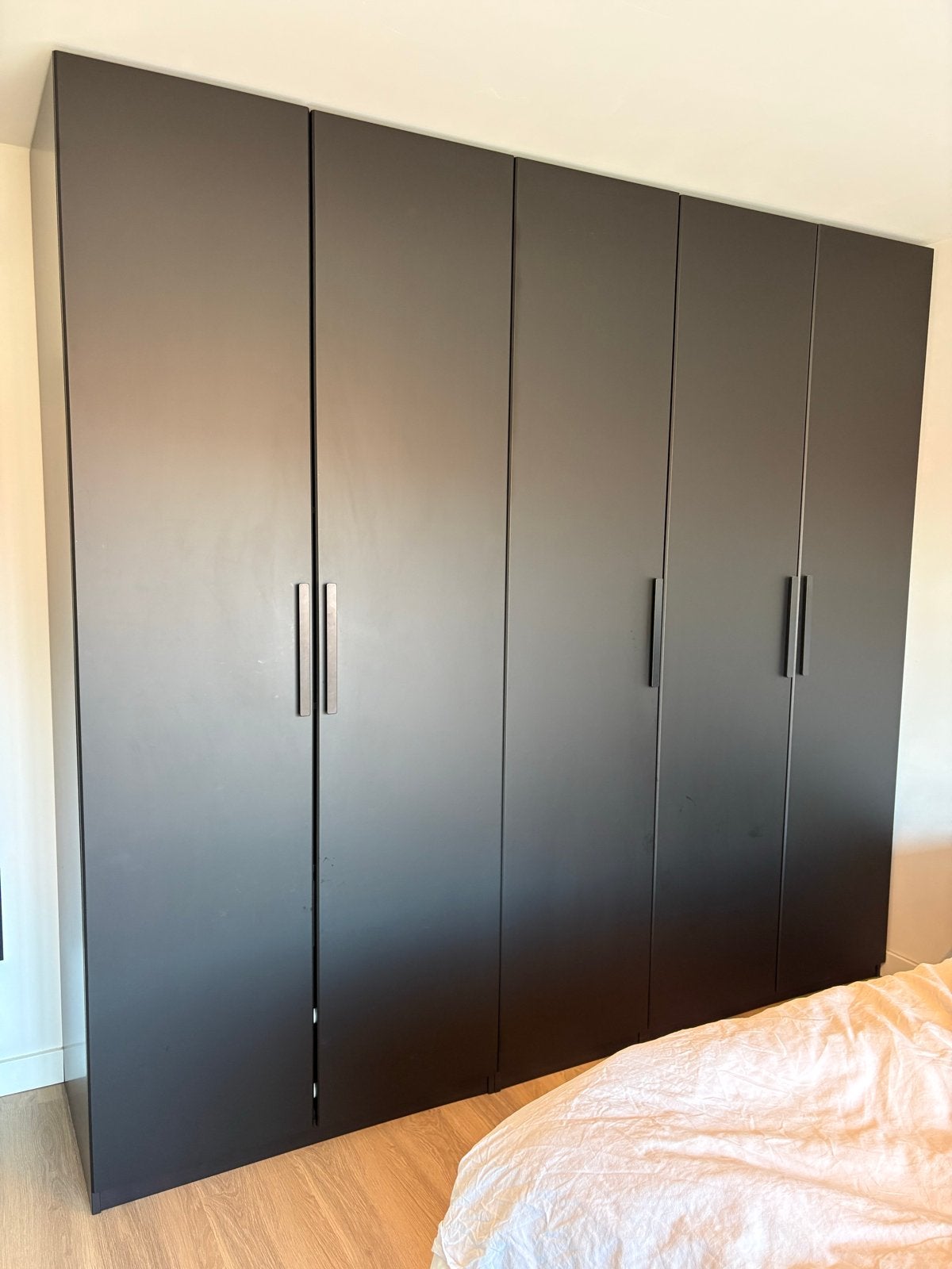 IKEA Zwarte kledingkast, Huis en Inrichting, 200 cm of meer, Zo goed als nieuw, 200 cm of meer, Overige houtsoorten