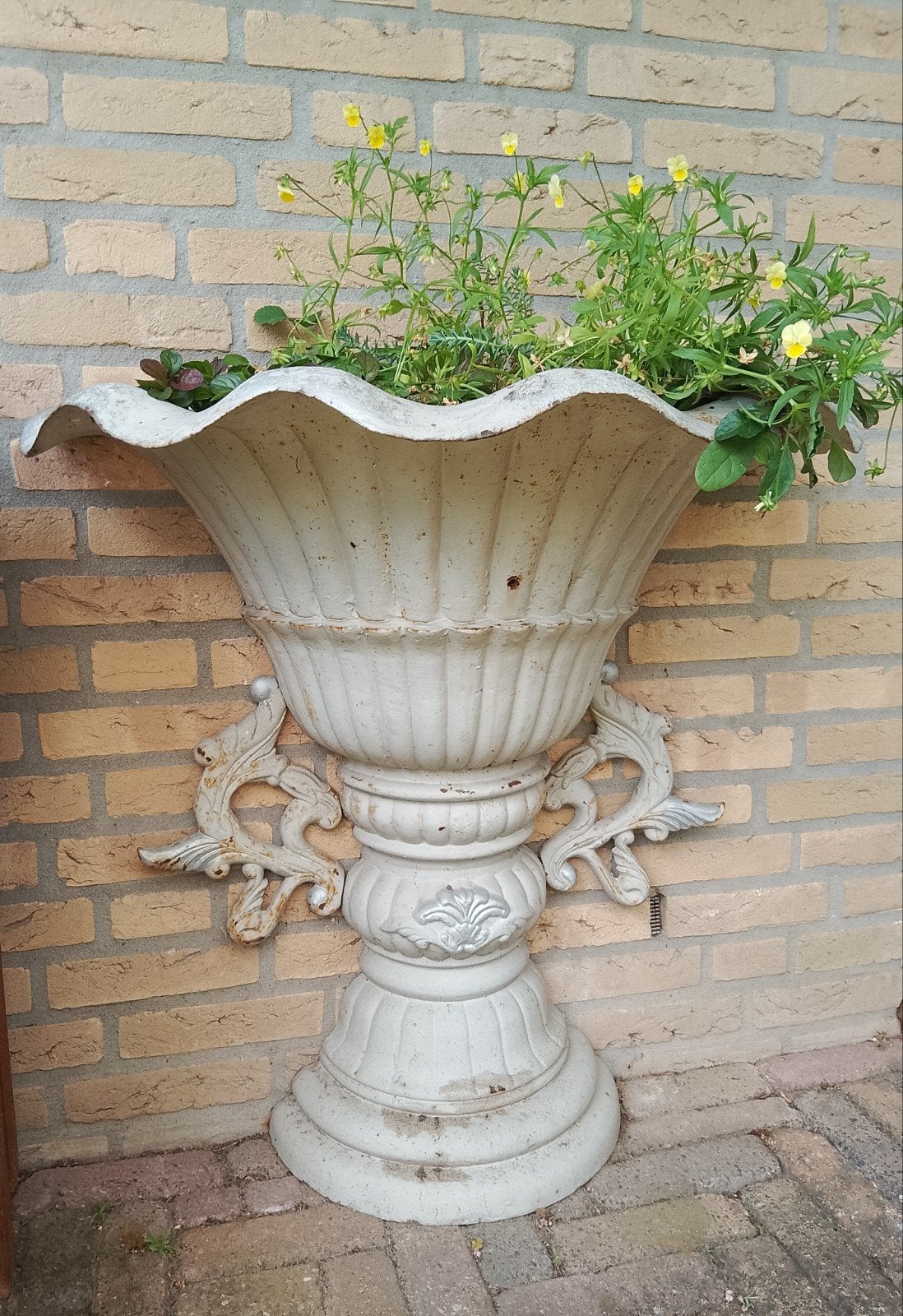 gietijzeren Franse wandvaas met verweerde finish, Ophalen, Gebruikt
