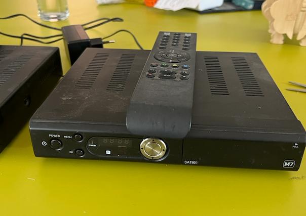2 x decoder M7, Audio, Tv en Foto, Decoders en Harddiskrecorders, Gebruikt, Decoder, Ophalen