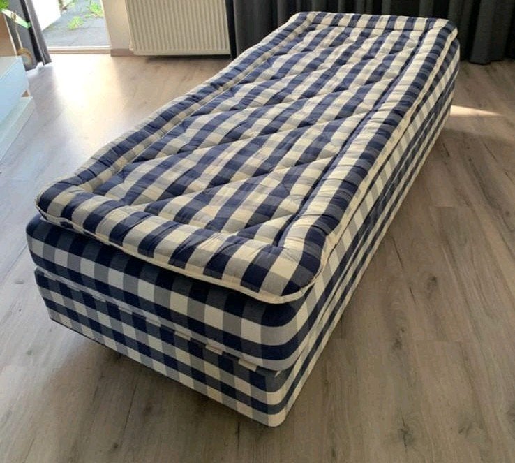 1 persoons Hästens bed 210 x 90, Ophalen, 90 cm, Eenpersoons, 210 cm