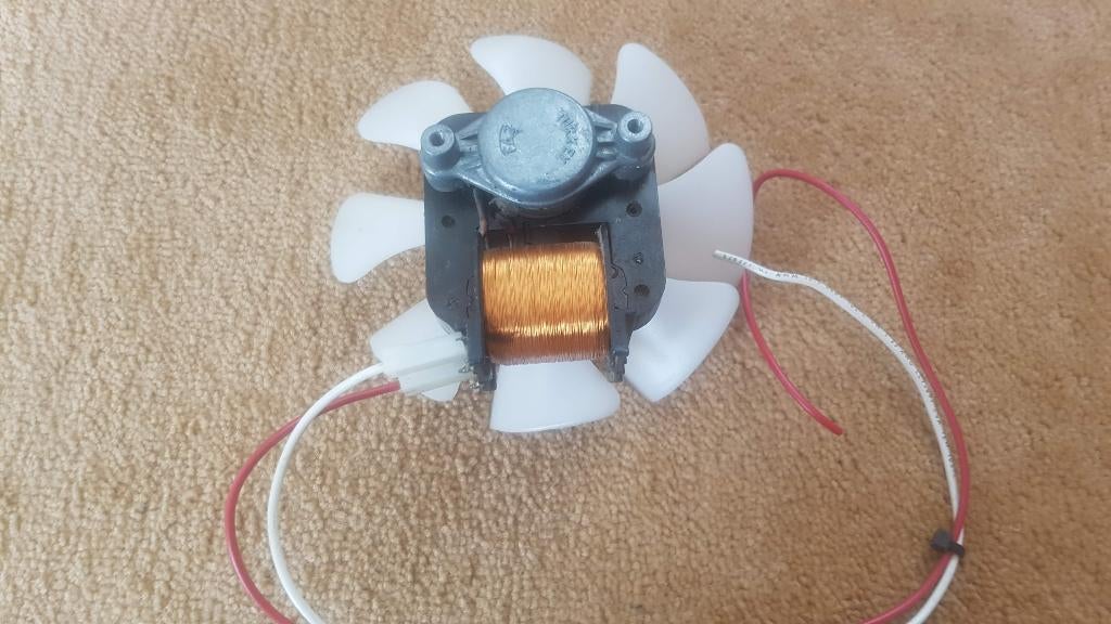 ventilator koelfan elektro motor koeler electronica, Verzenden, Zo goed als nieuw