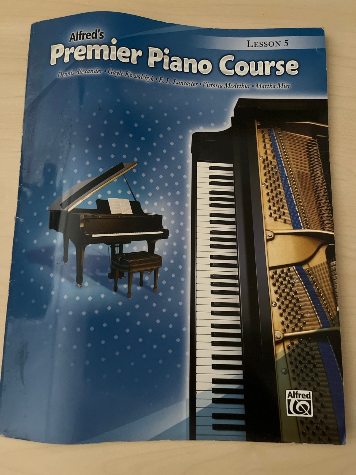 Alfred's Premier Piano Course - Lesboek 5, Gebruikt, Klassiek, Les of Cursus, Ophalen of Verzenden