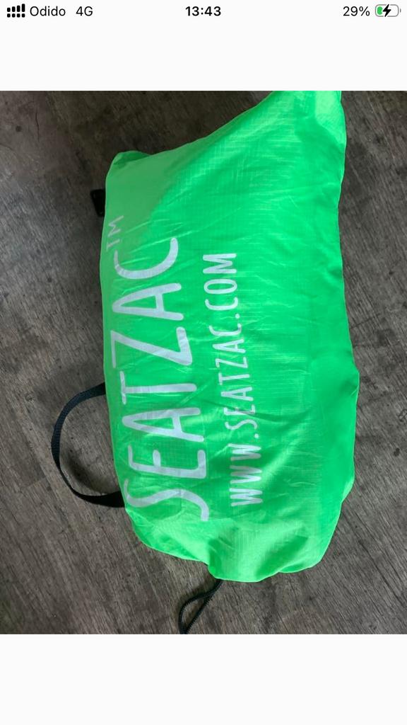 Seatzac Groen Opblaasbare Zitzak - Ideaal voor Buiten, Ophalen of Verzenden, Zo goed als nieuw