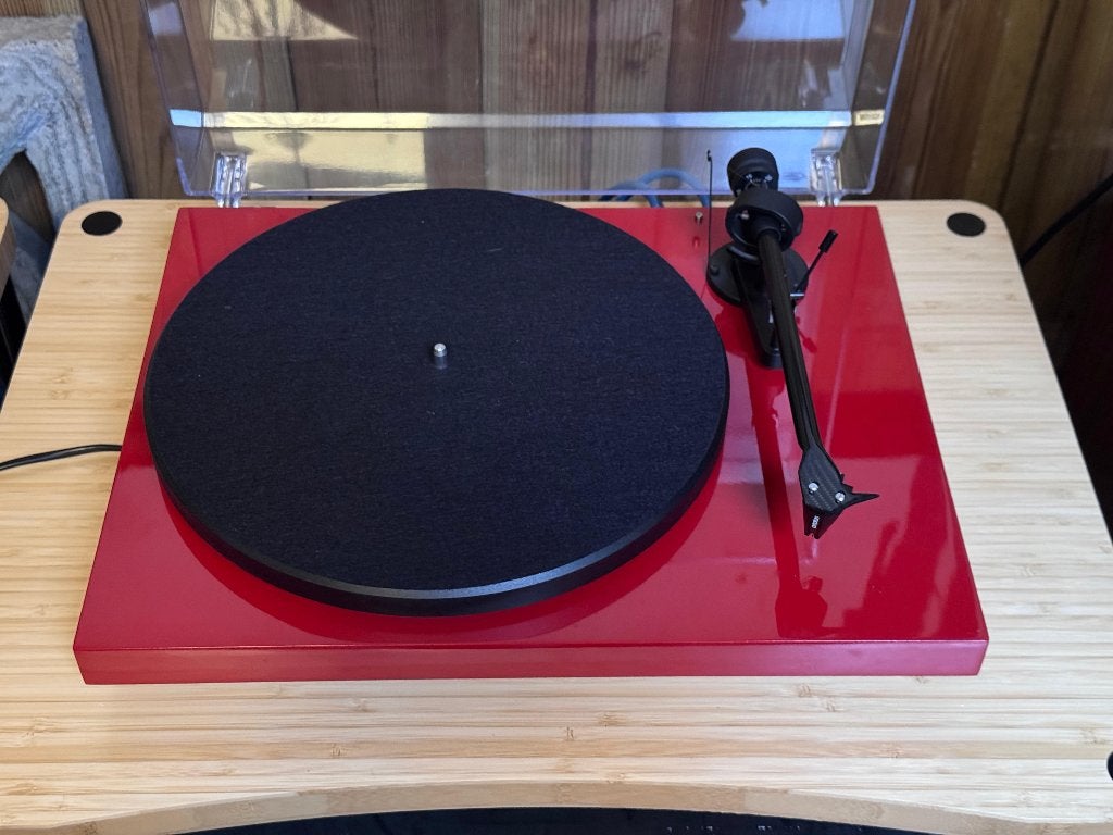 Pro-Ject Debut Carbon + Ortofon red element, Ophalen of Verzenden, Gebruikt, Platenspeler, Overige merken