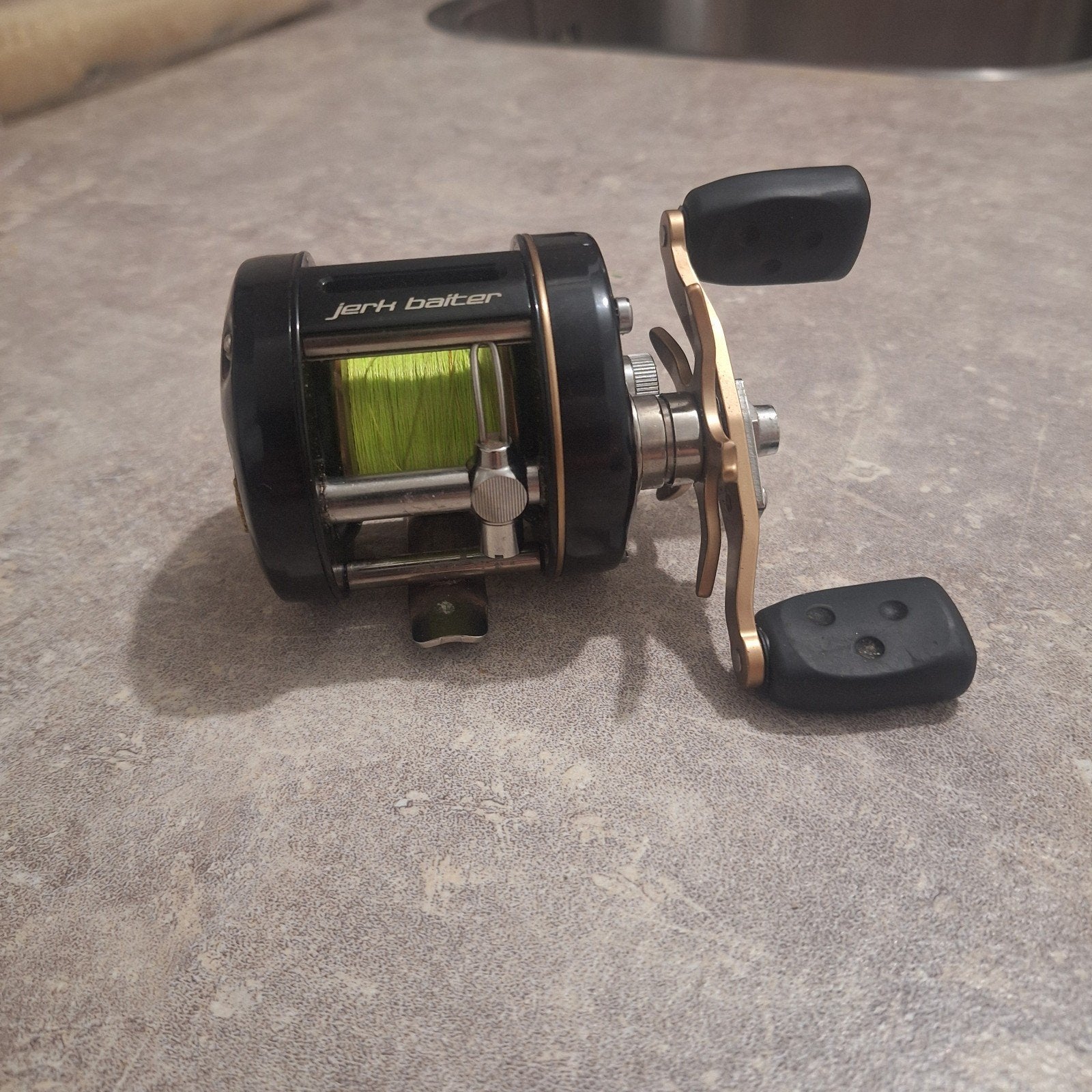 Abu Garcia Ambassadeur 5601 JB - Zo goed als nieuw, Ophalen of Verzenden, Zo goed als nieuw, Molen