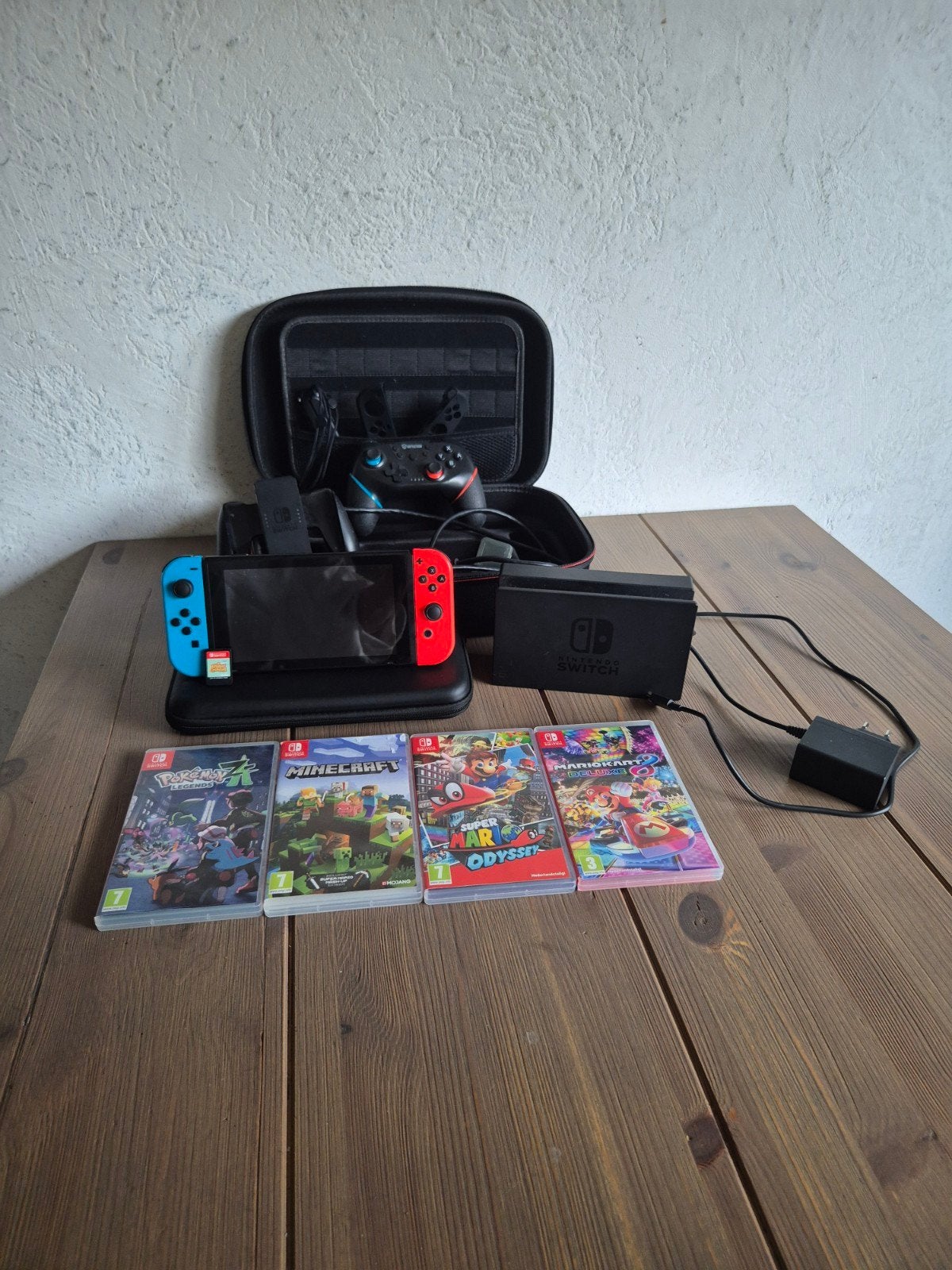 Nintendo Switch met 5 games en extra controller, Spelcomputers en Games, Ophalen, Met games, Zo goed als nieuw, Switch Original
